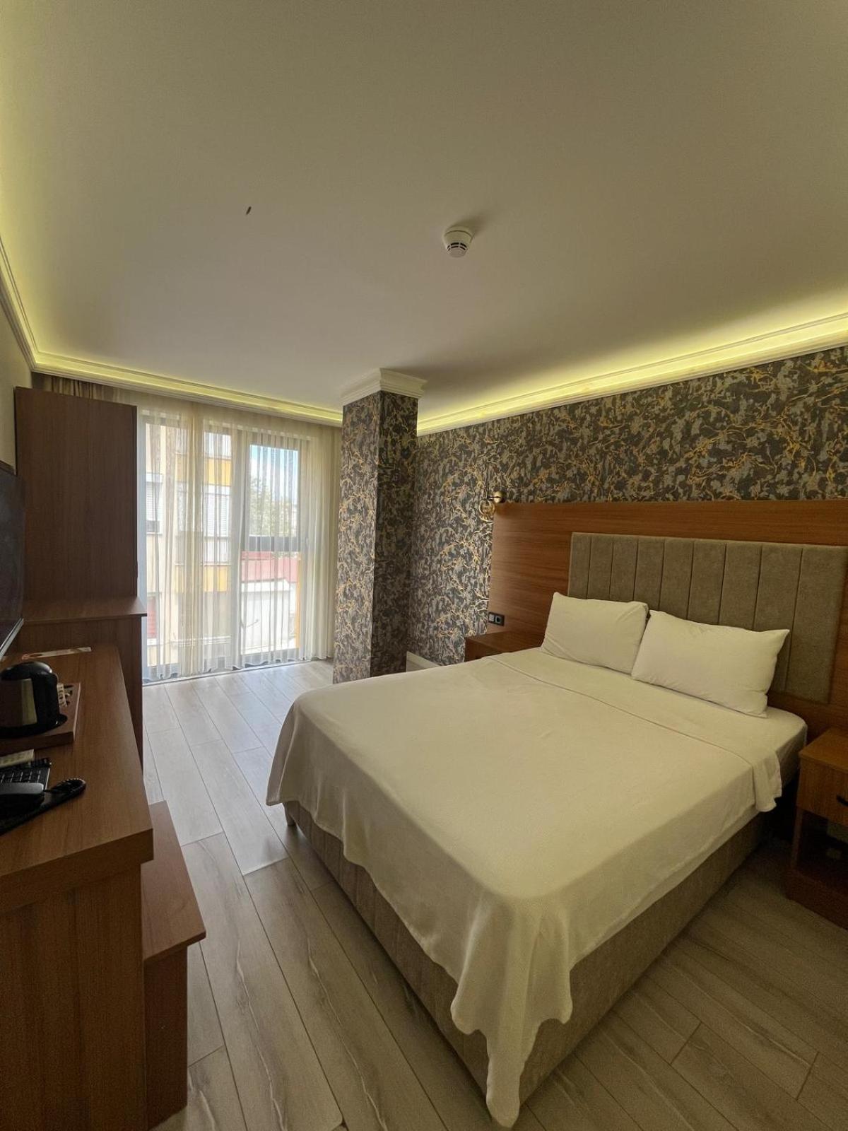 Golden Lux Hotel Antalya Exterior foto