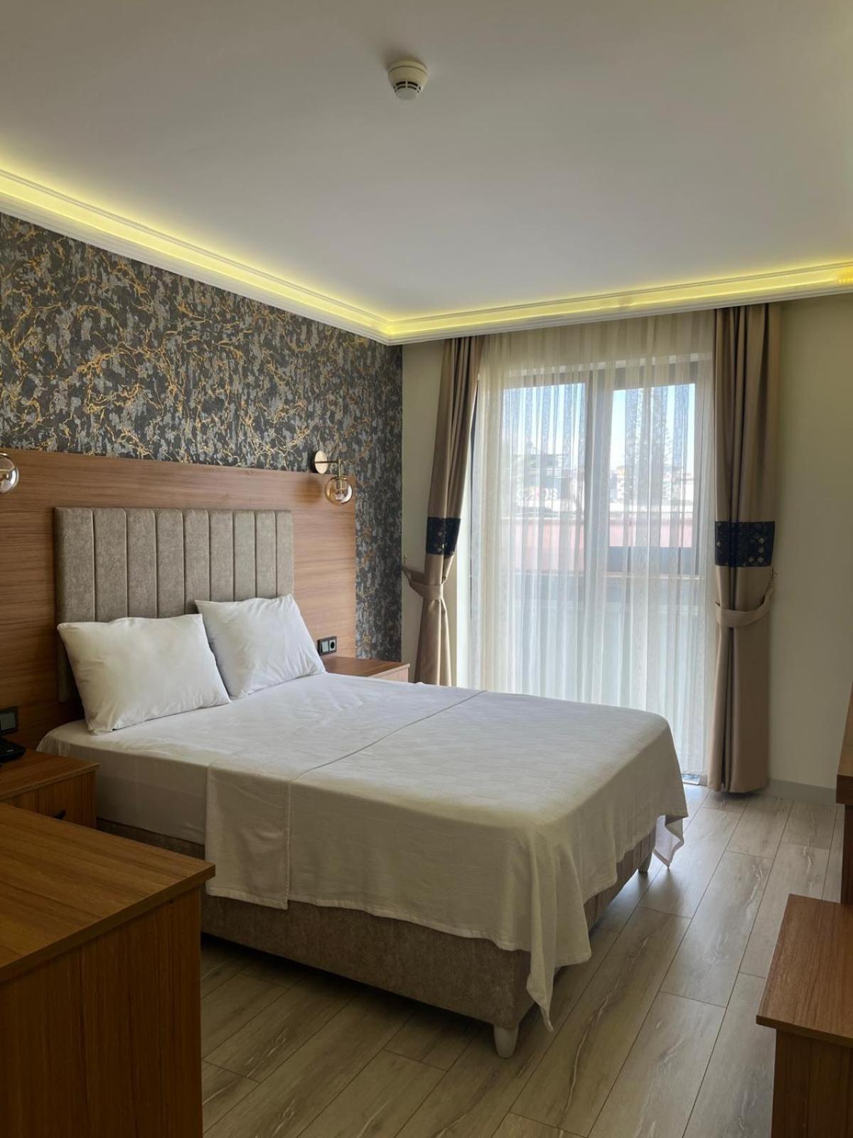 Golden Lux Hotel Antalya Exterior foto